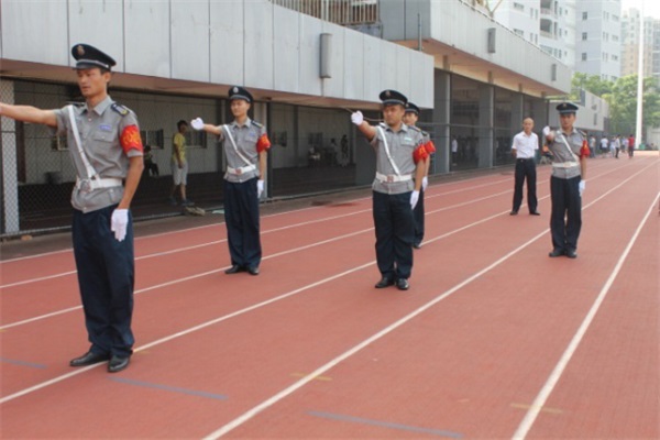 湖南保安服務,墻外高空清洗服務,湖南保利天創物業發展有限公司 湖南保安服務,墻外高空清洗服務,湖南保利天創物業發展有限公司