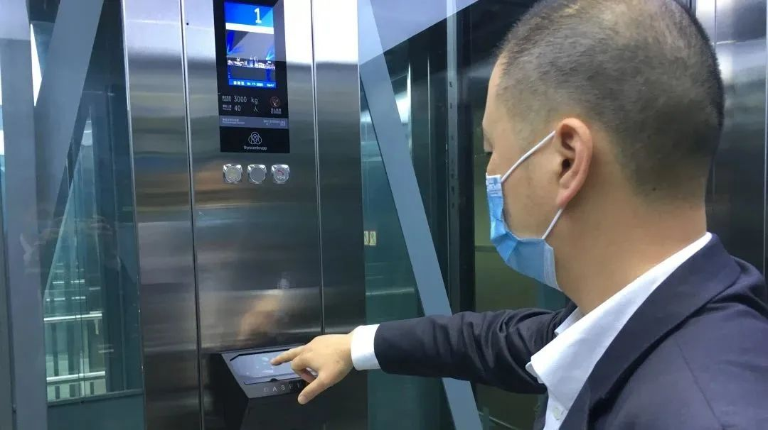 湖南保安服務,墻外高空清洗服務,湖南保利天創(chuàng)物業(yè)發(fā)展有限公司