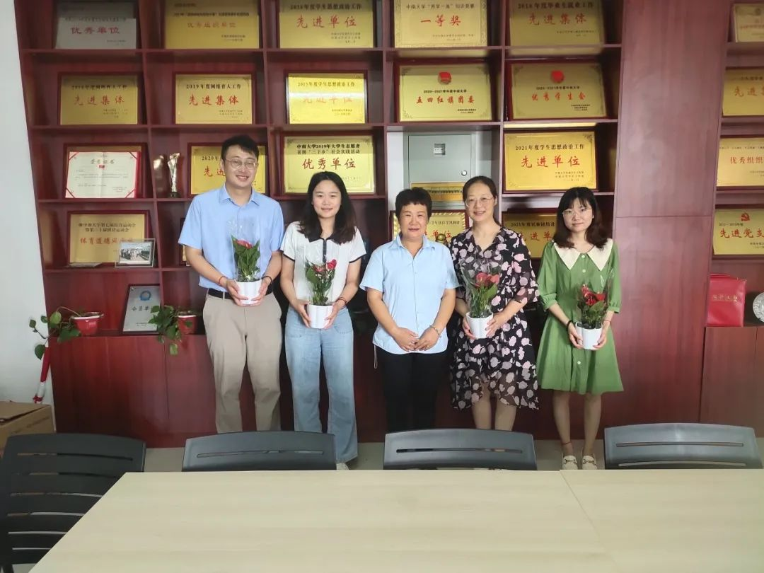 湖南保安服務(wù),墻外高空清洗服務(wù),湖南保利天創(chuàng)物業(yè)發(fā)展有限公司
