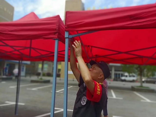 湖南保安服務(wù),墻外高空清洗服務(wù),湖南保利天創(chuàng)物業(yè)發(fā)展有限公司 湖南保安服務(wù),墻外高空清洗服務(wù),湖南保利天創(chuàng)物業(yè)發(fā)展有限公司