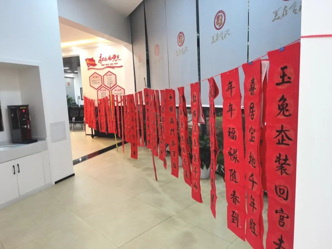 湖南保安服務,墻外高空清洗服務,湖南保利天創(chuàng)物業(yè)發(fā)展有限公司