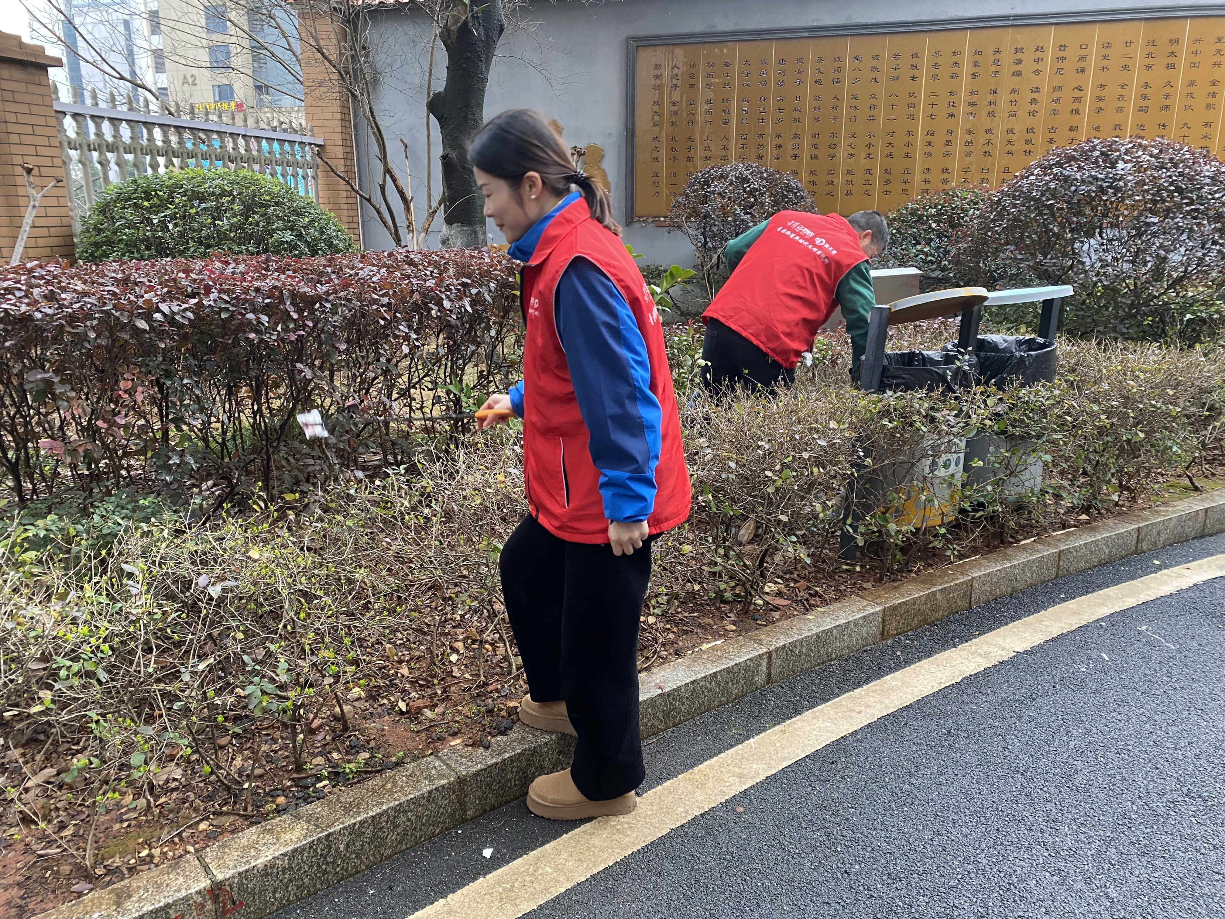 湖南保安服務,墻外高空清洗服務,湖南保利天創物業發展有限公司