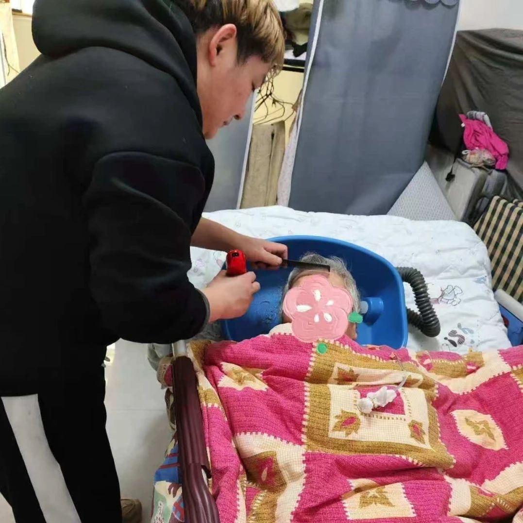 湖南保安服務(wù),墻外高空清洗服務(wù),湖南保利天創(chuàng)物業(yè)發(fā)展有限公司